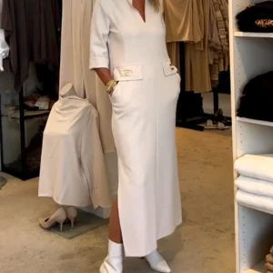 Héloïse - Robe Fendue Avec Détails Stylés Pour Un Look Raffiné