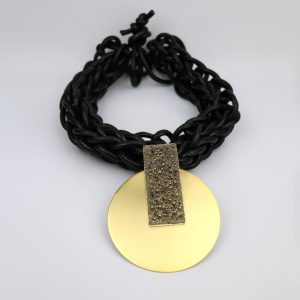 Collier géométrique grande sphère plaqué or