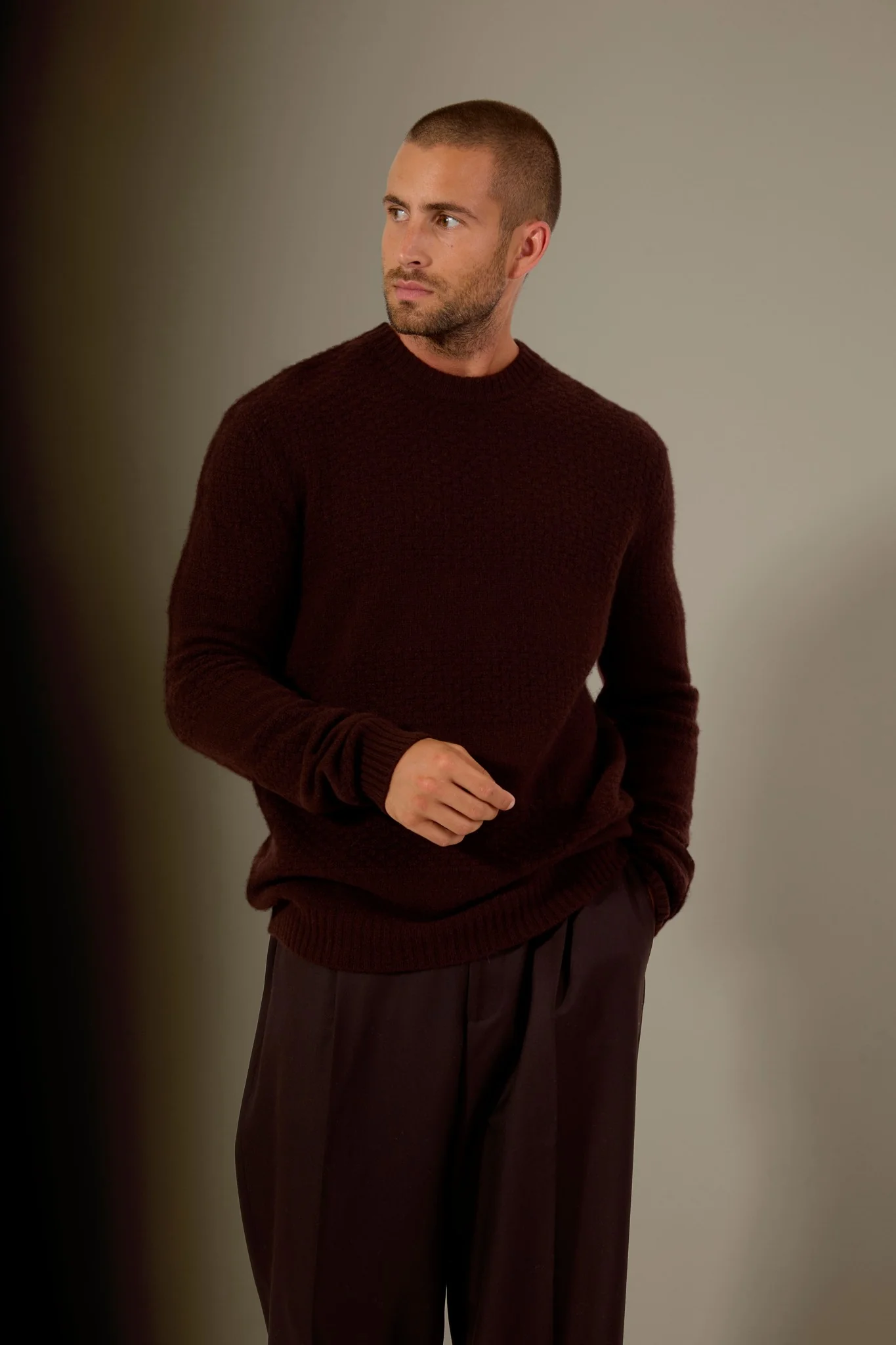 AIDAN pull col rond 4 fils choco 100% cachemire – Image 2