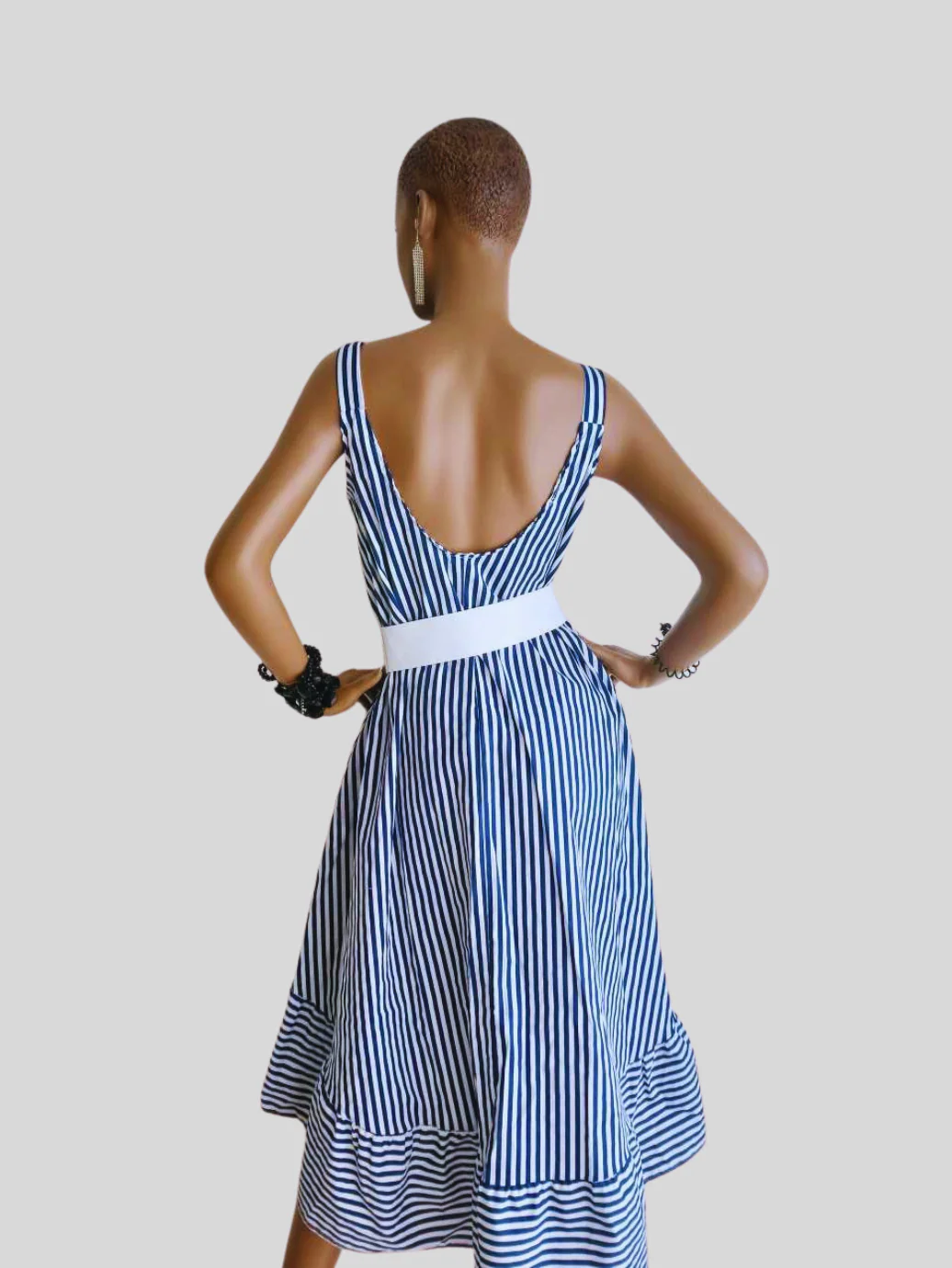 Robe BLEUE dos plongeant imprimée à rayures – Image 4