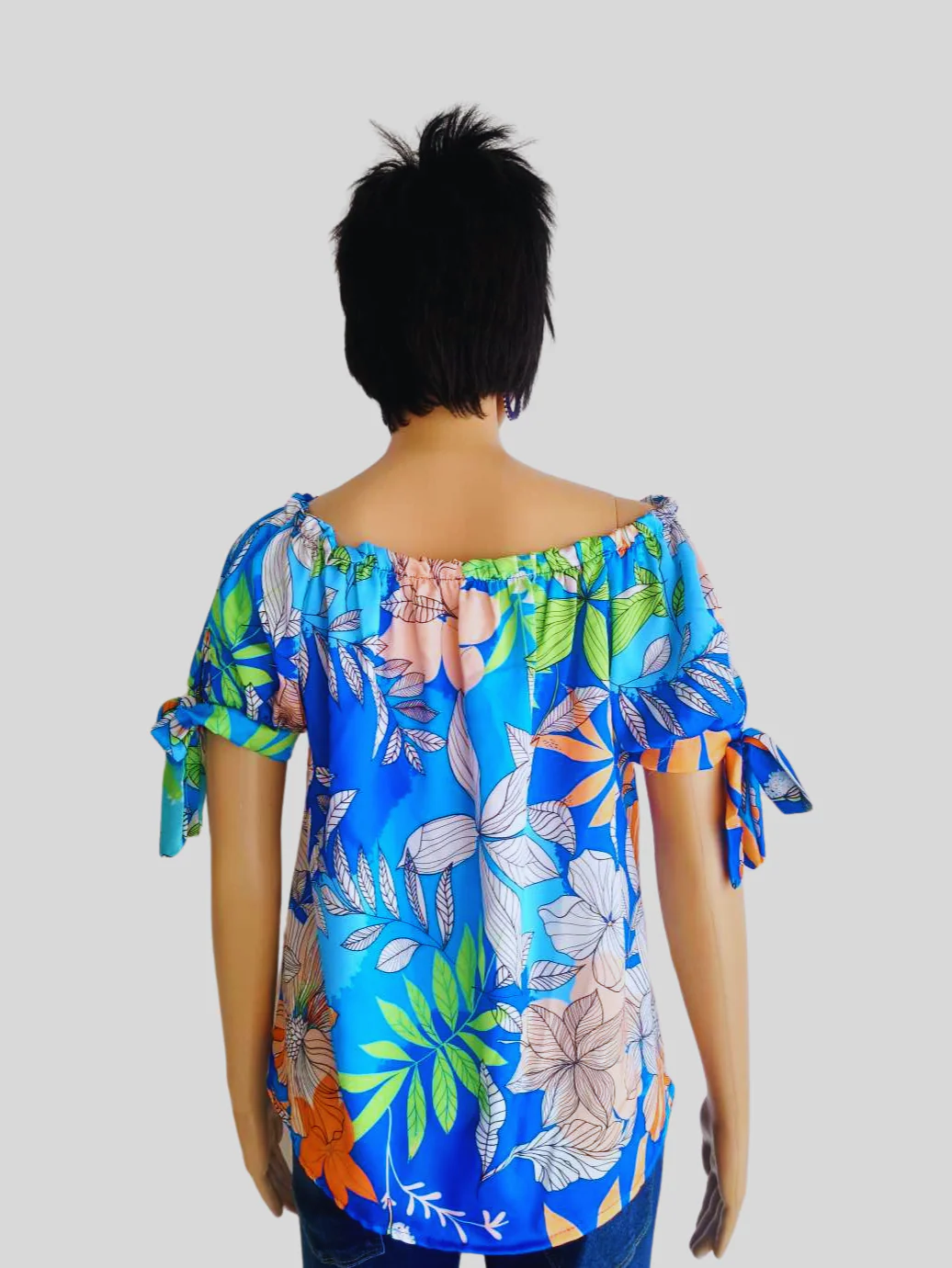 Blouse BLEUE imprimée à fleurs à nouer – Image 4