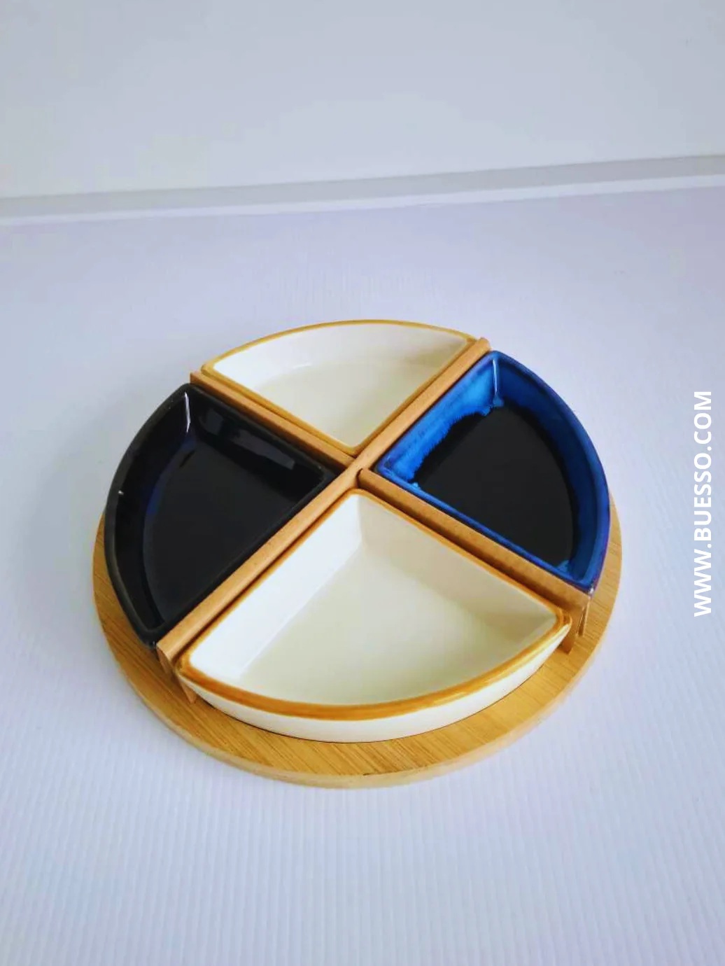 Service apéritif avec plateau en bambou rond – Image 3