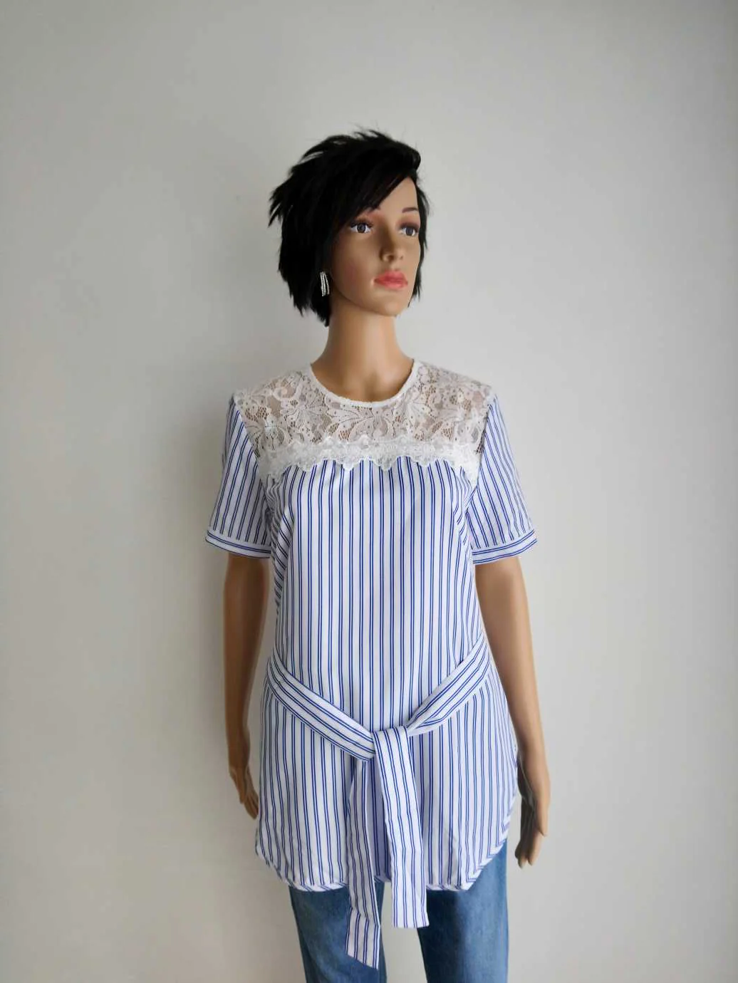 Blouse en dentelle BLEUE à rayures – Image 6