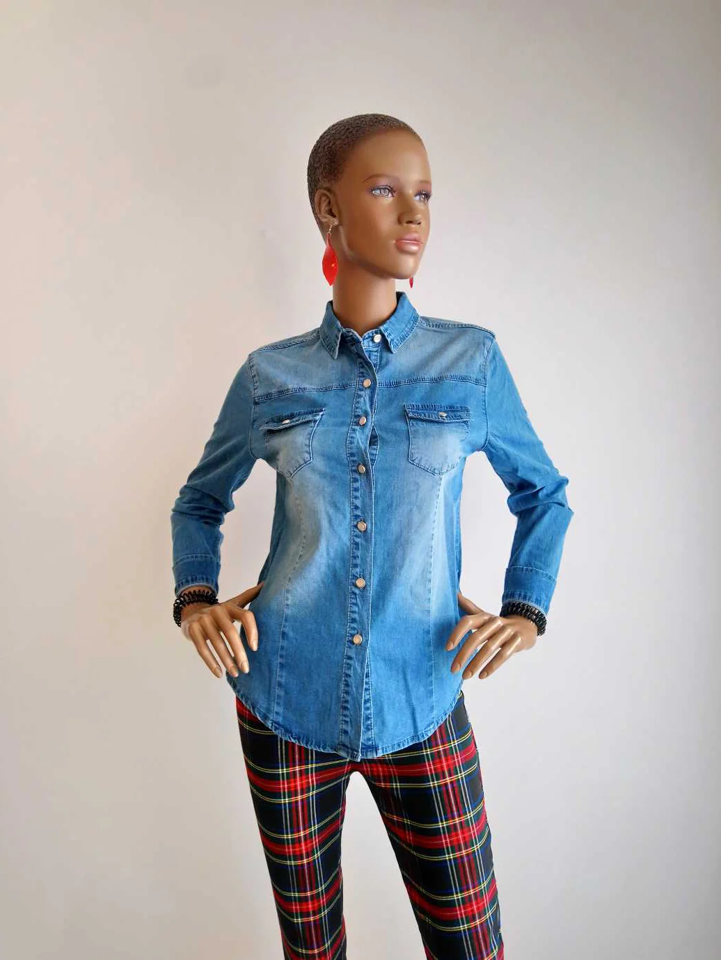 Pantalon à carreaux écossais ROUGE/NOIR femme – Image 4