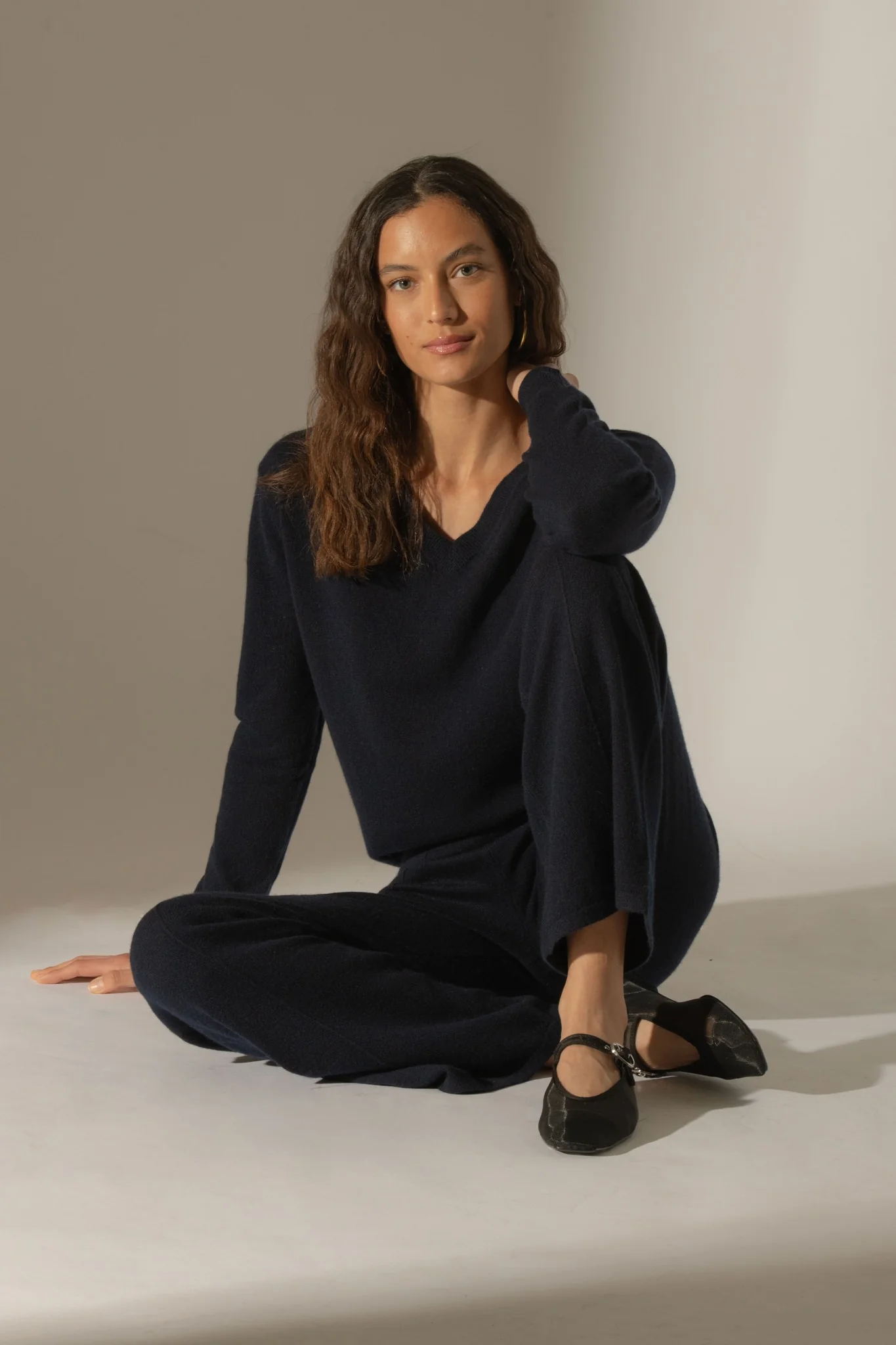 ELOA pantalon large navy 100% cachemire – Image 4