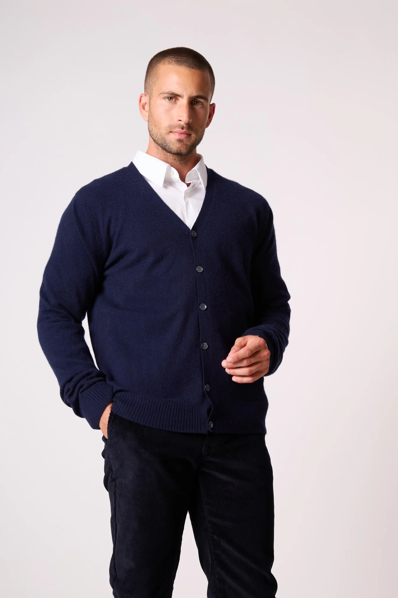 ERROL cardigan col v navy 100% cachemire – Image 5