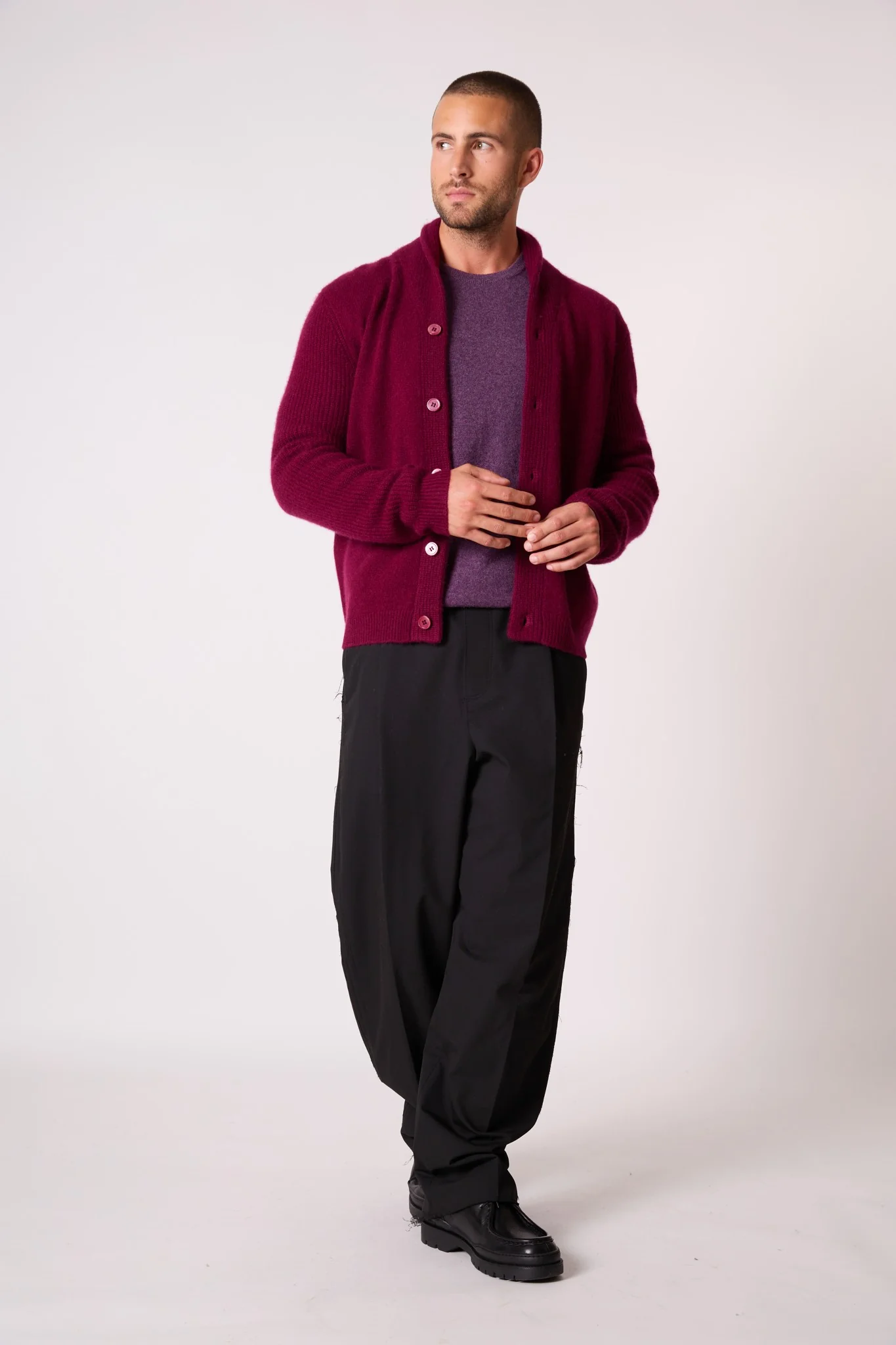 GILMOUR veste boutonnée col châle 4 fils bordeaux 100% cachemire – Image 5