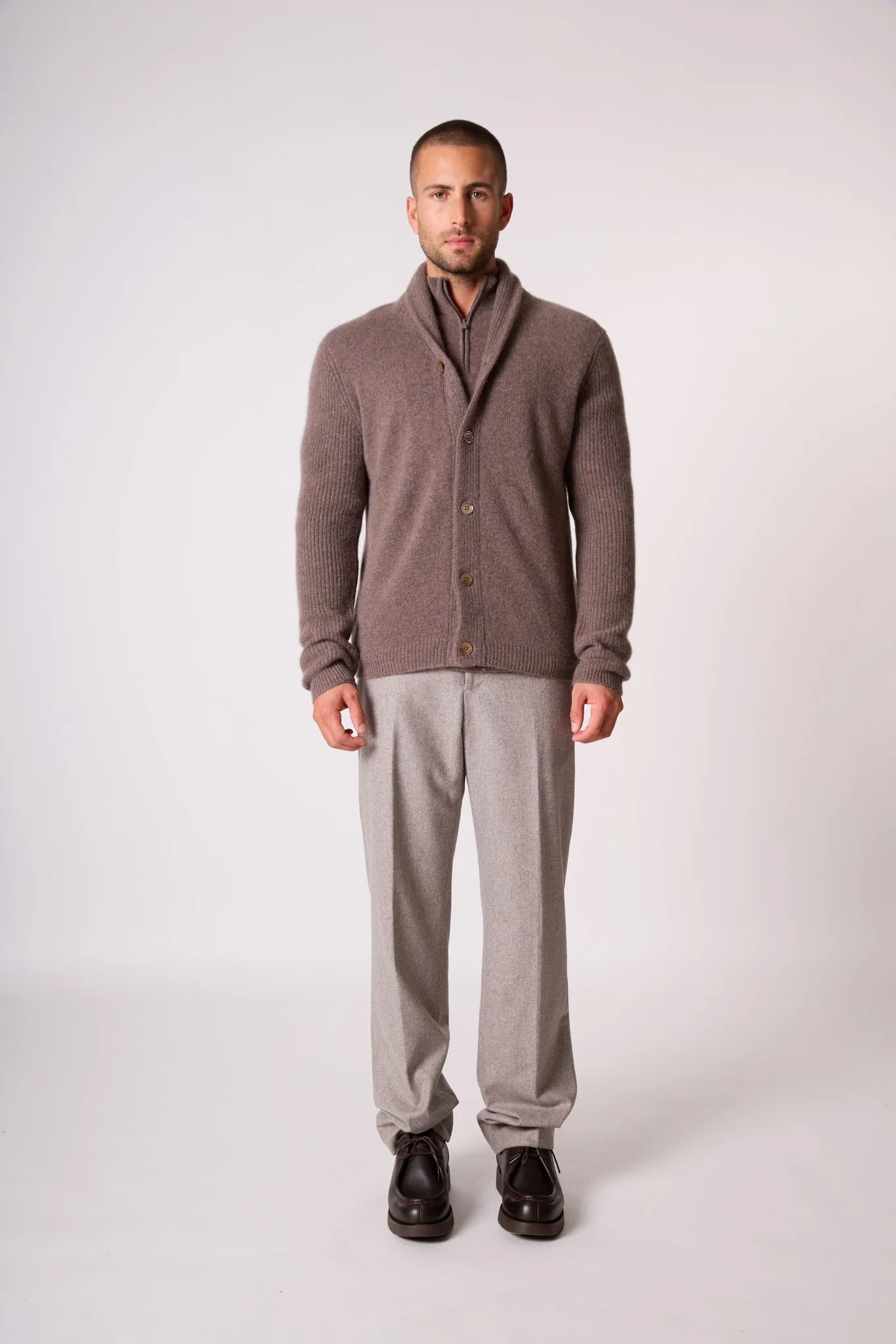 GILMOUR veste boutonnée col châle 4 fils taupe chiné 100% cachemire