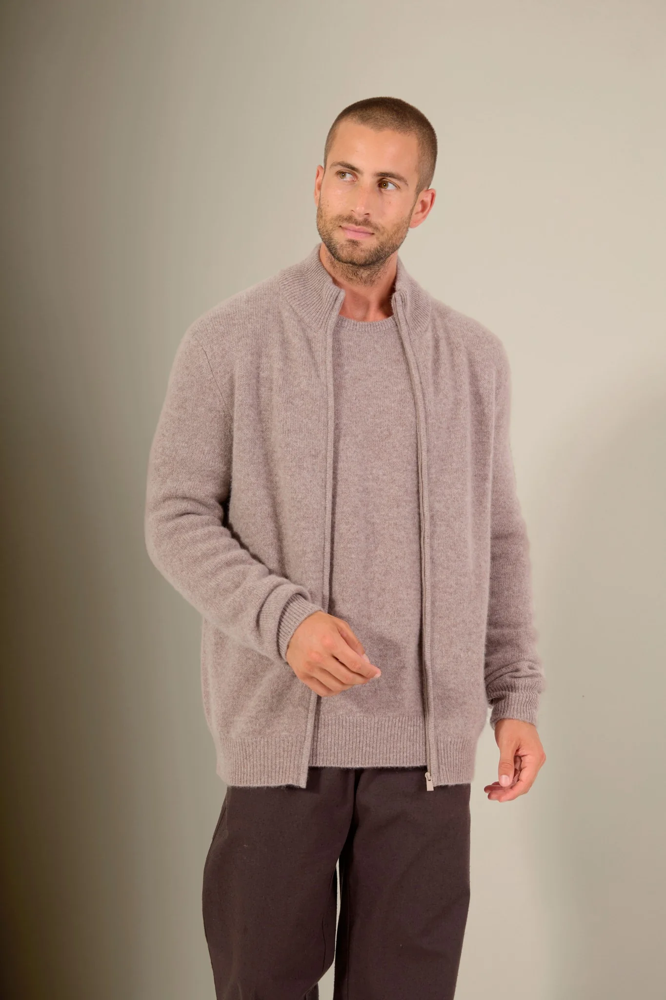 LEO gilet zippé col camionneur 4 fils caribou chiné 100% cachemire – Image 5