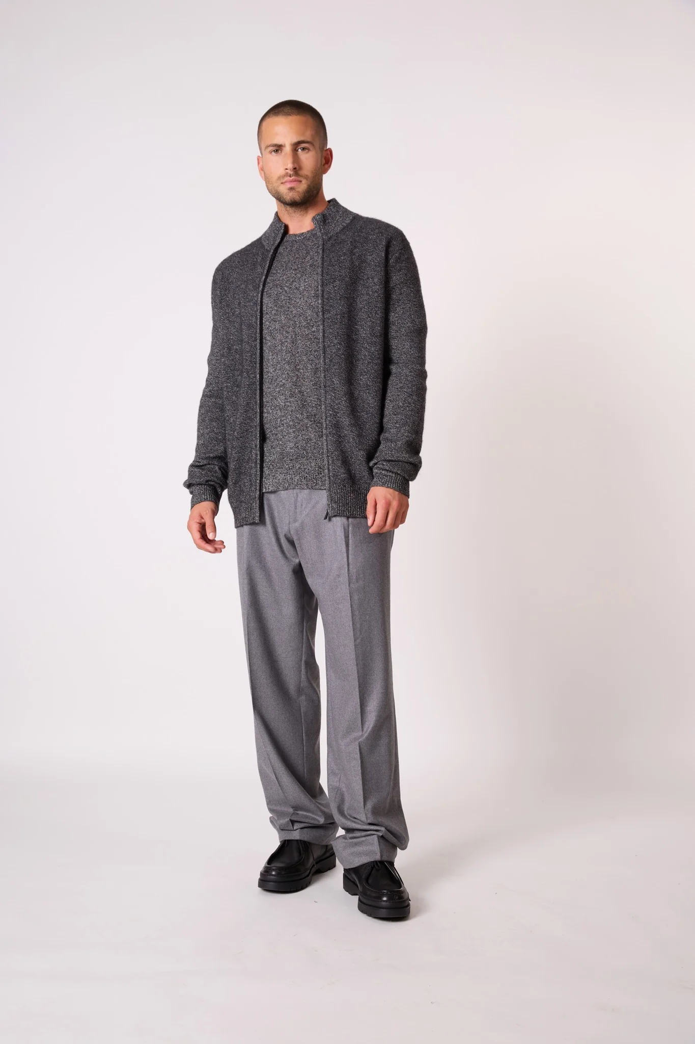 LEO gilet zippé col camionneur 4 fils noir/blanc 100% cachemire – Image 5