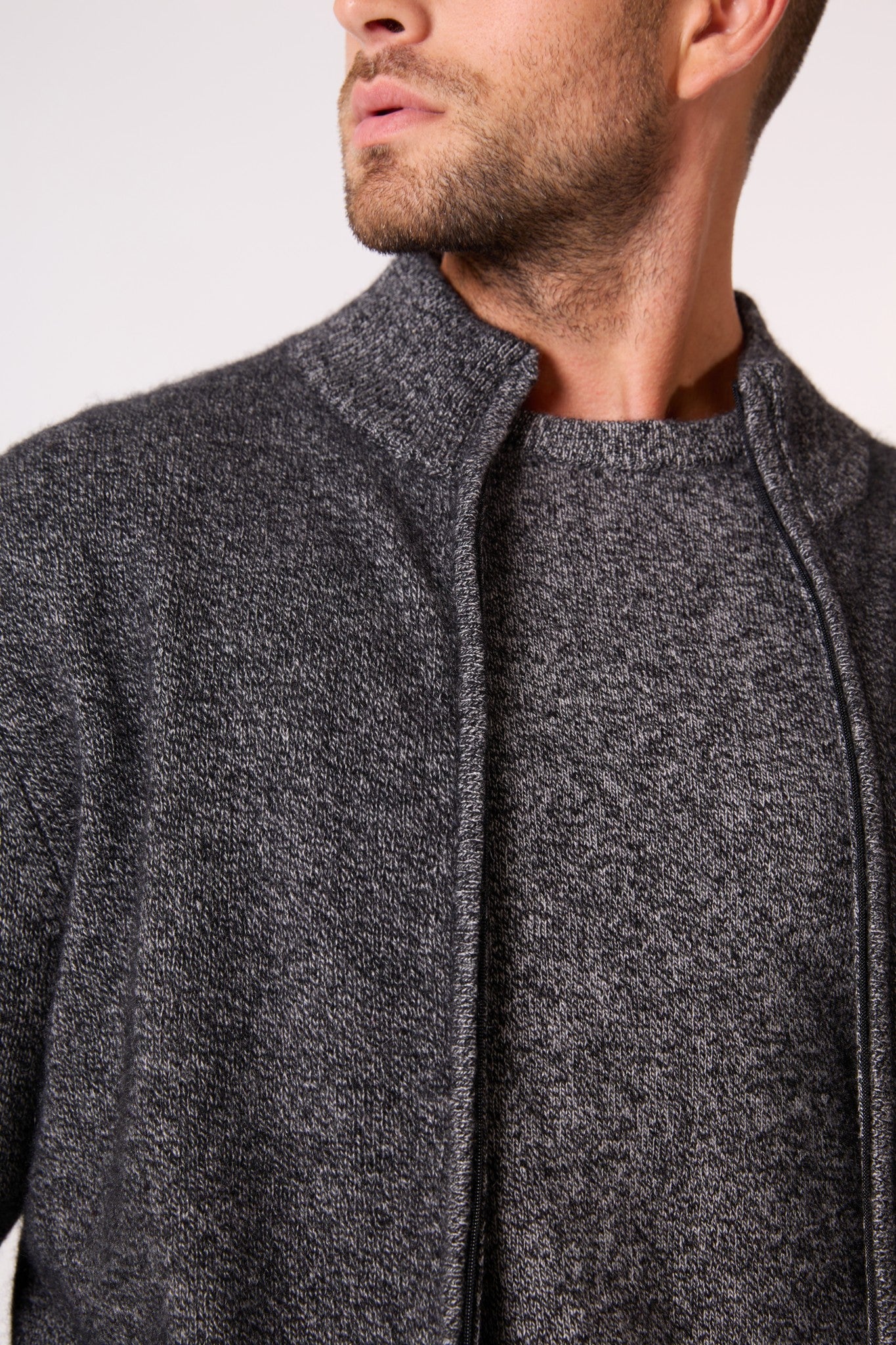 LEO gilet zippé col camionneur 4 fils noir/blanc 100% cachemire – Image 6