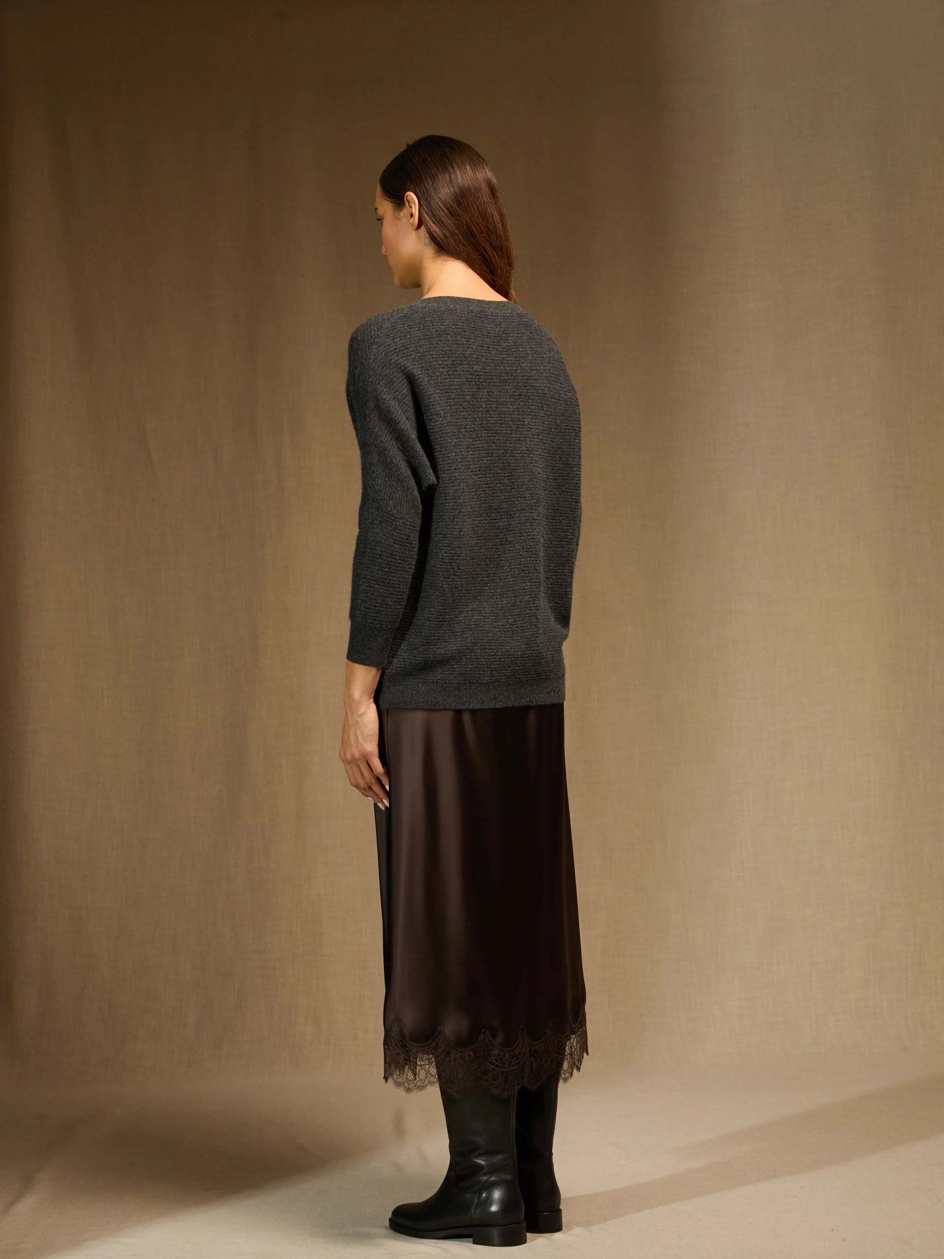 LIV pull col rond carbone chiné 100% cachemire – Image 4