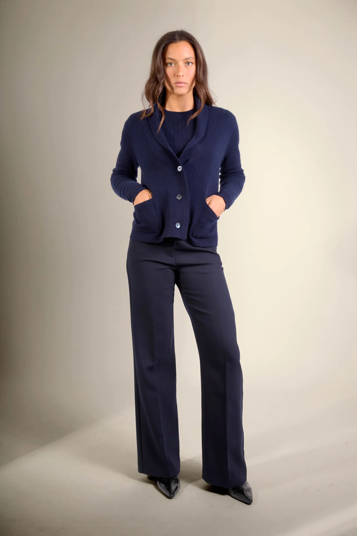 LUMIVIEL veste boutonnée col châle navy 100% cachemire