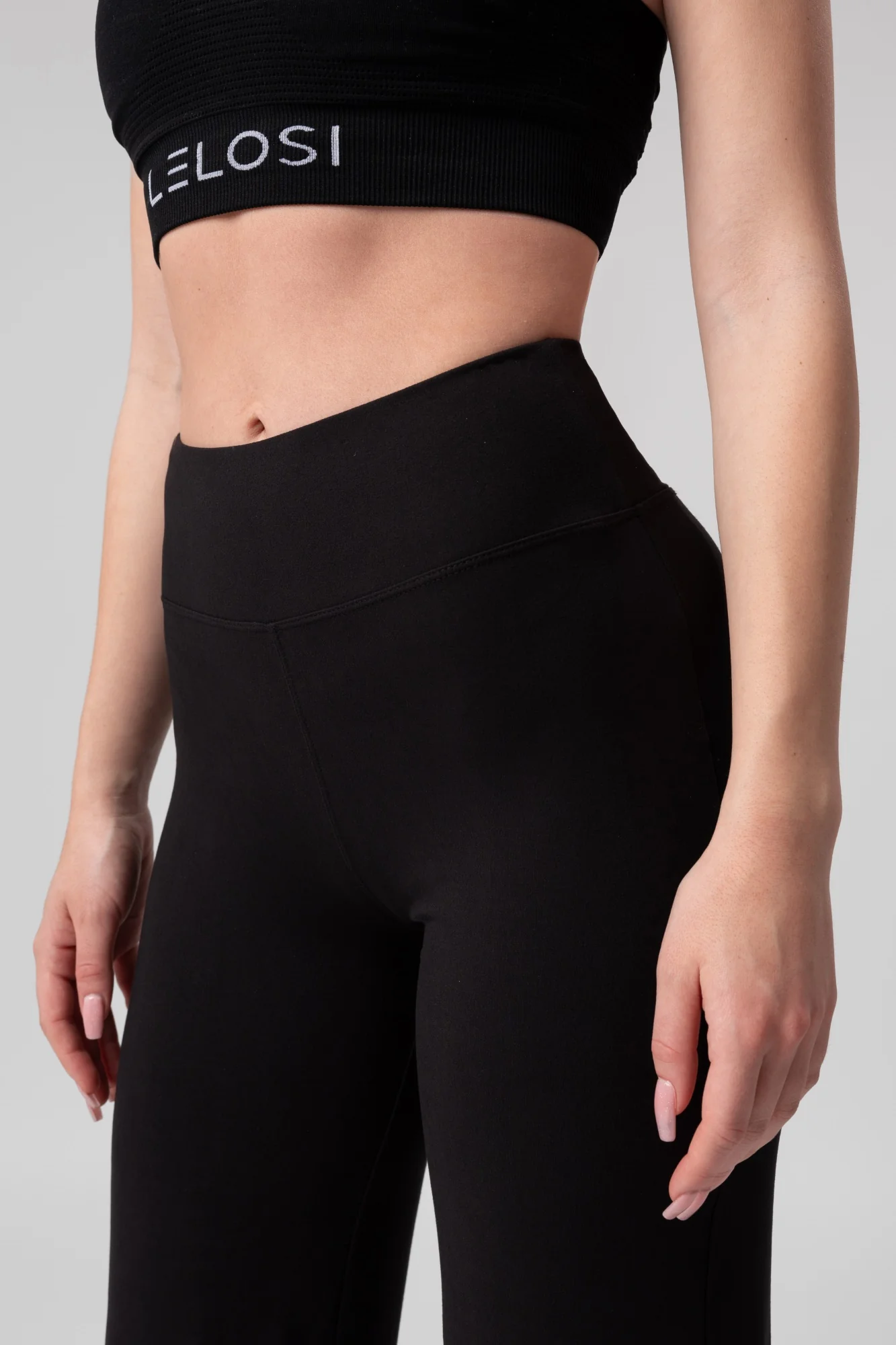 Black Widow – Image 7