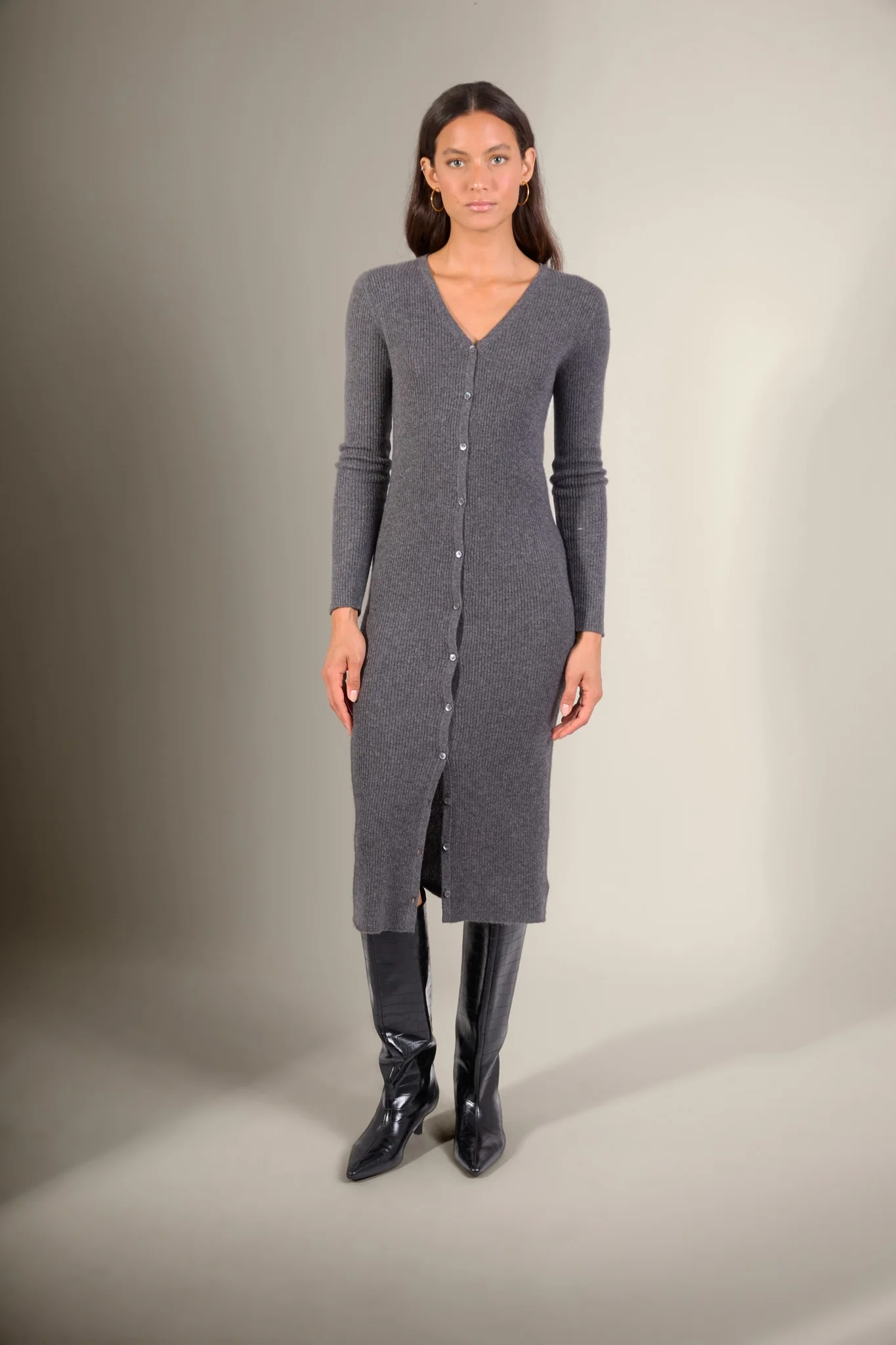 MARIA robe boutonnée col v anthracite chiné 100% cachemire – Image 3