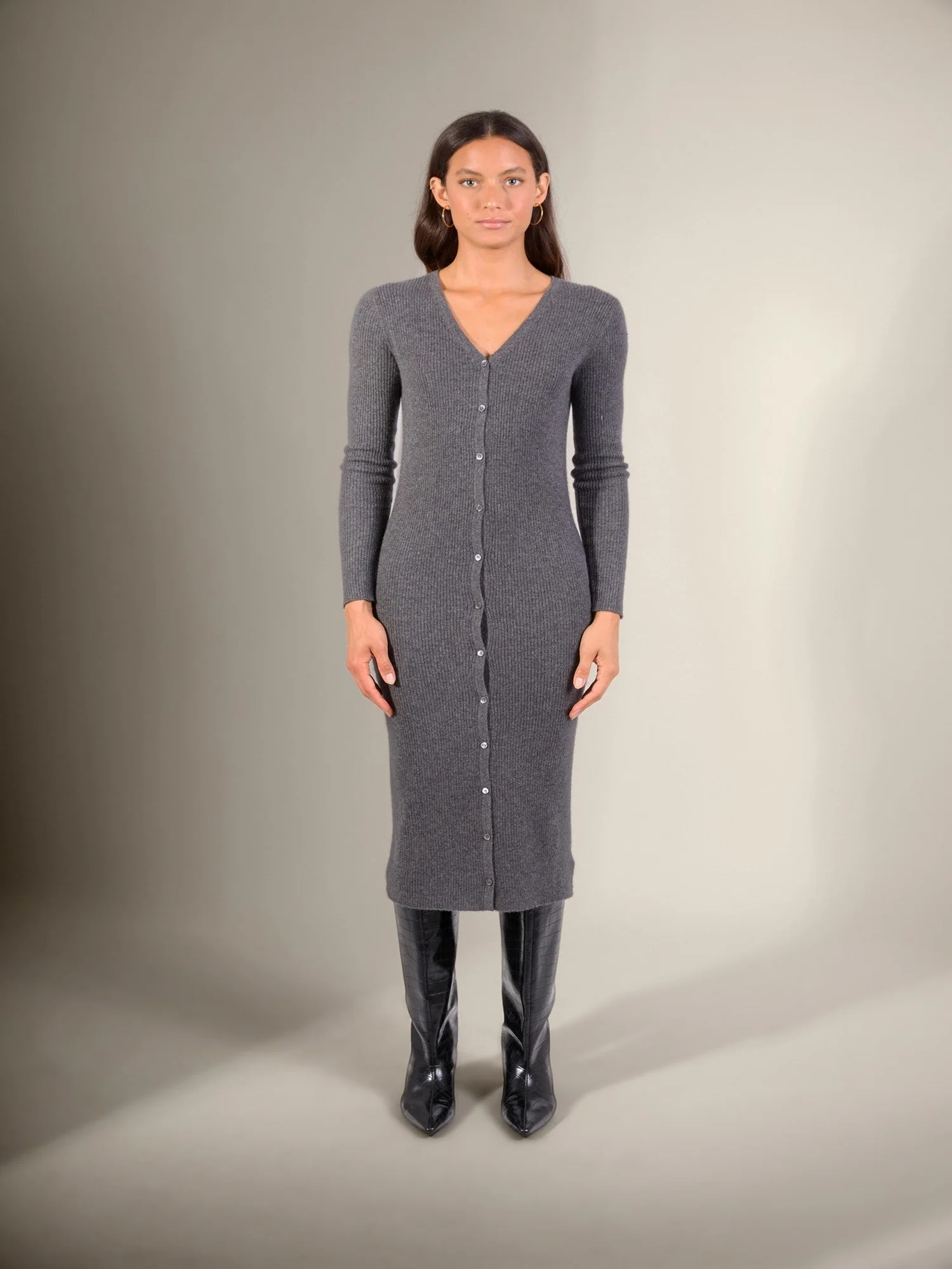 MARIA robe boutonnée col v anthracite chiné 100% cachemire – Image 6