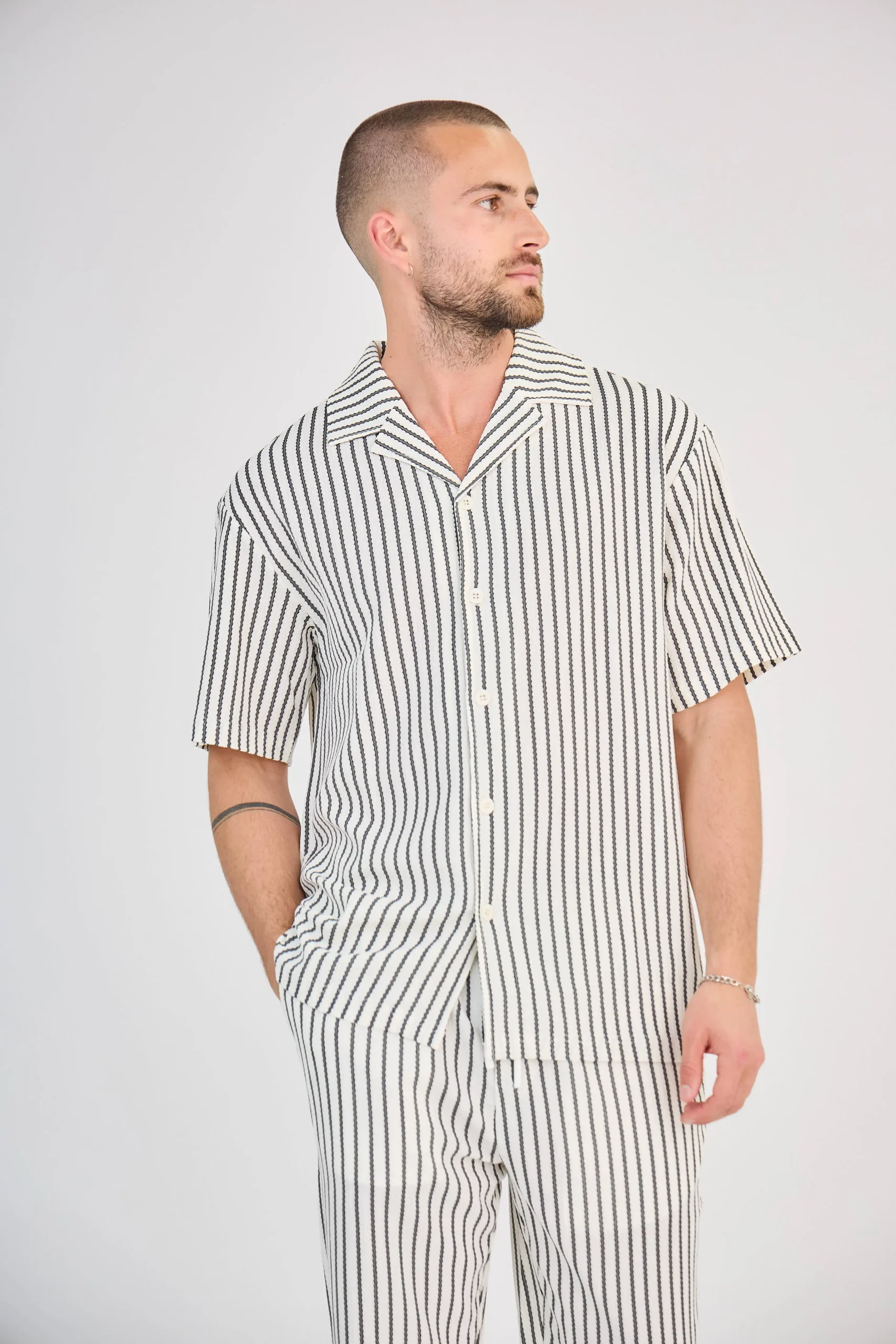 Ensemble Maille Rayée Écru Pantalon – Image 4