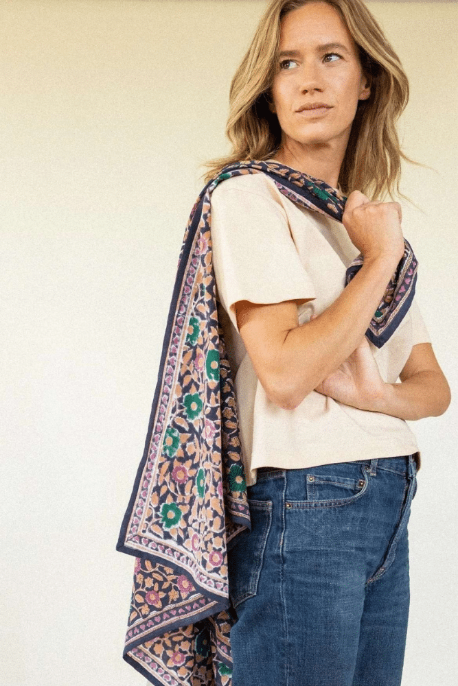 BIG FOULARD LATIKA | Coeur navy forest – Image 3