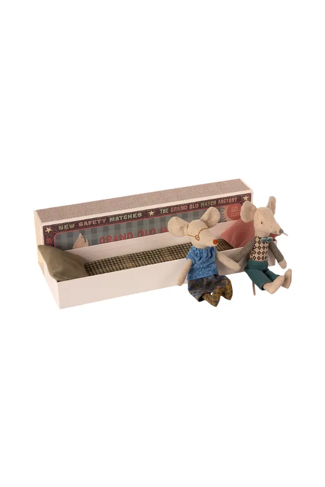 GRANDMA GRANDPA MOUSE